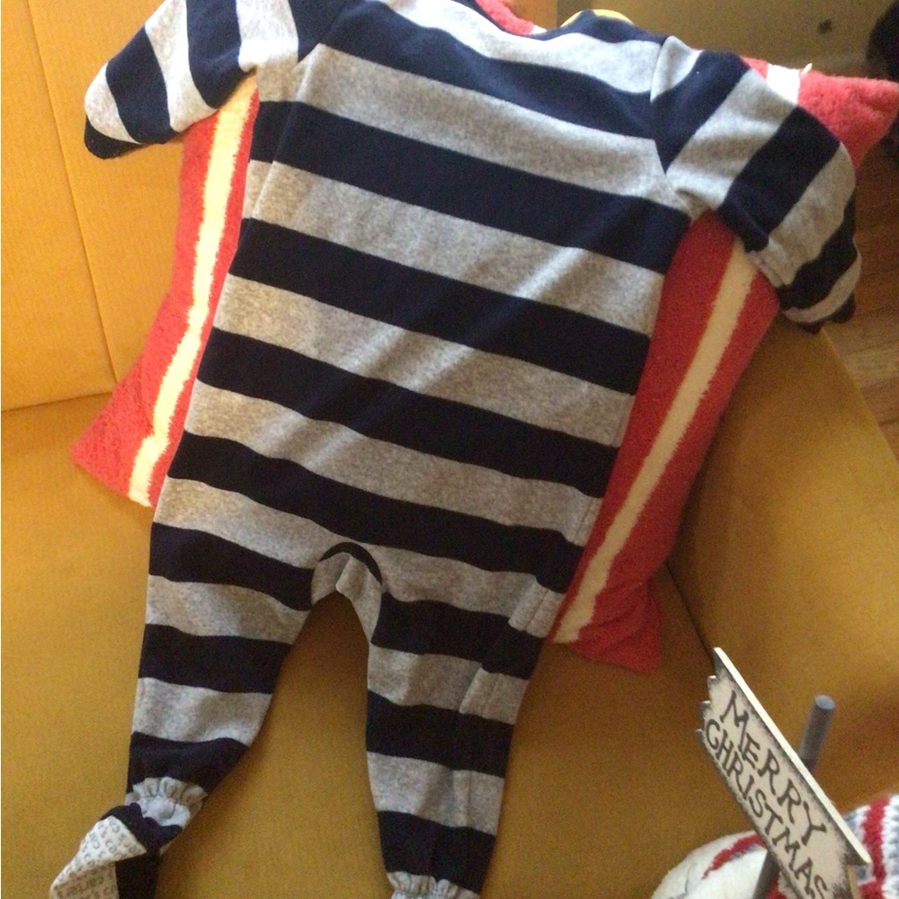 Carters - Picture 3 of 7